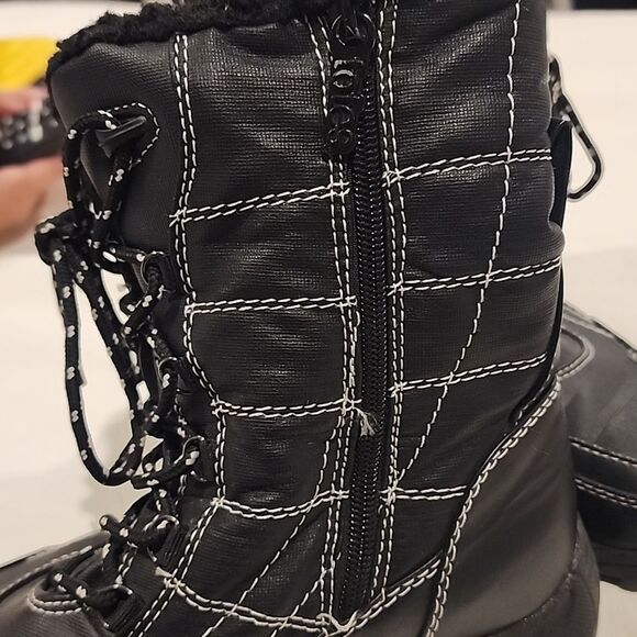 TOTES Women Size 8 Winter Boots Faux Fur Lace Up & Zipper for closure - Picture 7 of 10